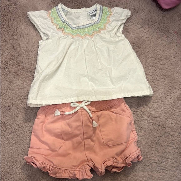 Nicole Miller White Top with Pastel Embroidery - Picture 1 of 2